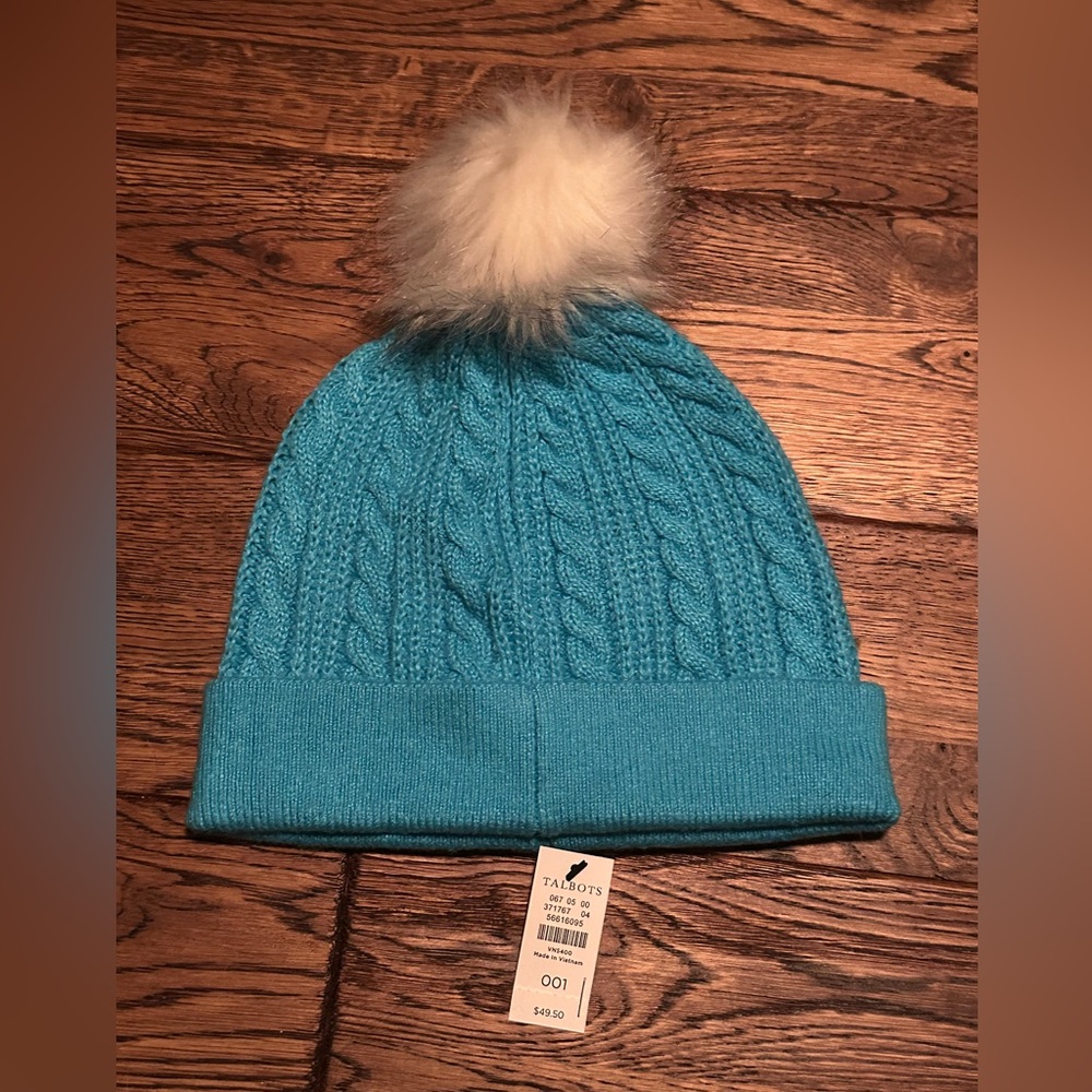 never worn, still has the tags